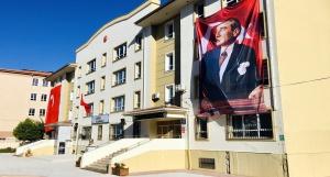 Atatürk Posterimiz ve Türk Bayrağımız